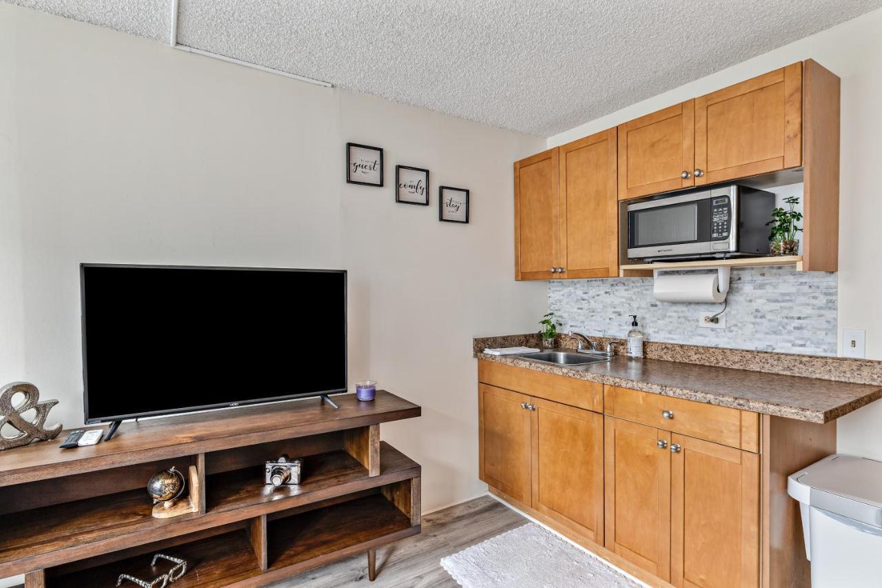 Modern Waikiki Condo Perfect For Beach Getaway! 檀香山 外观 照片