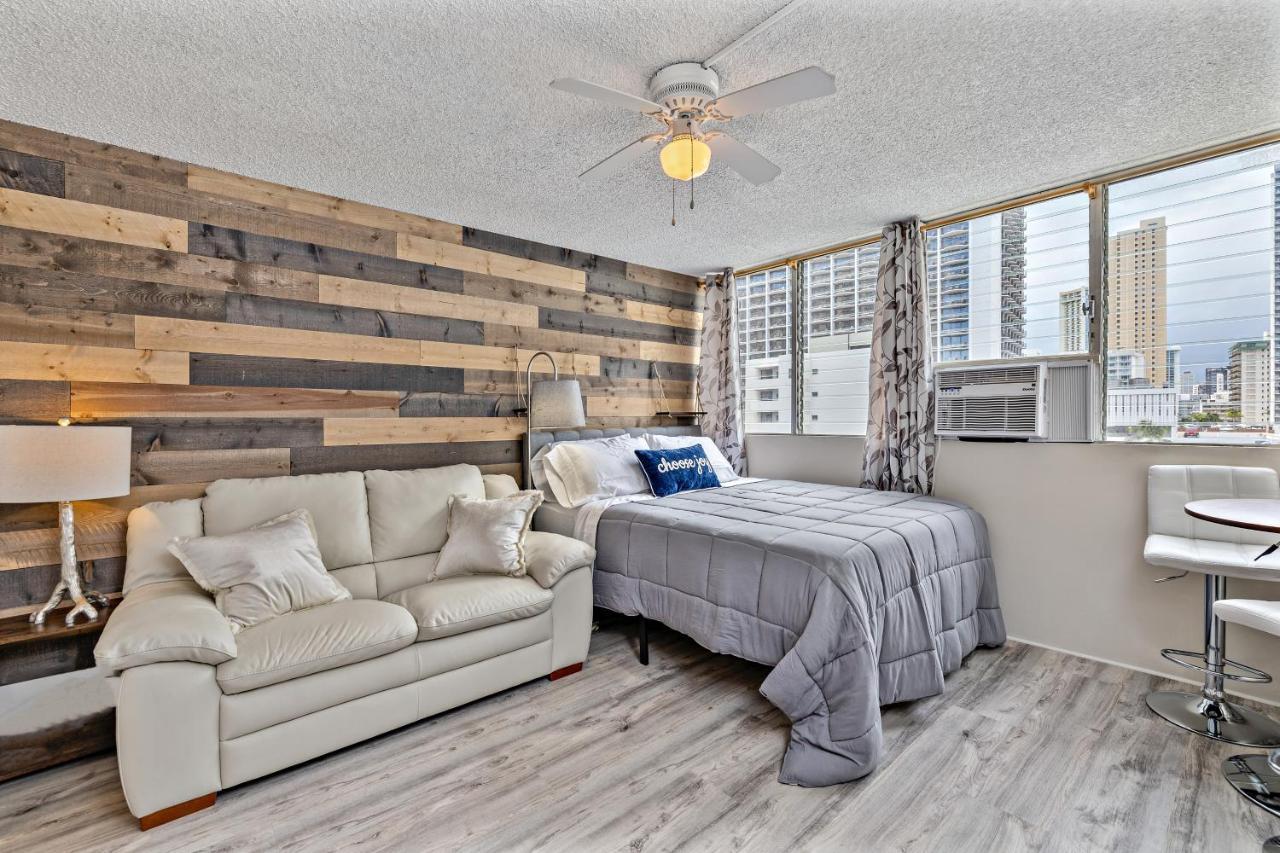 Modern Waikiki Condo Perfect For Beach Getaway! 檀香山 外观 照片